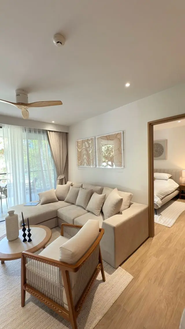 Laguna Beachside Building 4