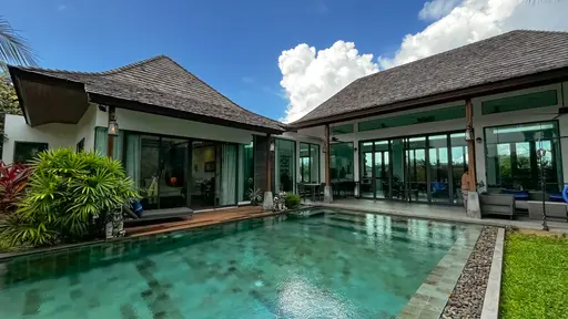 Lake House - Photo 2
