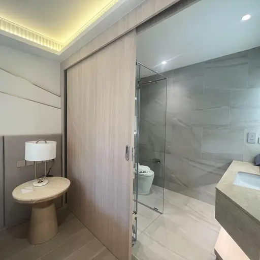 Exclusive beachfront investment condominium in Naiton Beach - Photo 4