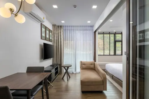 Cozy 1 bedroom Apartment  - Photo 8