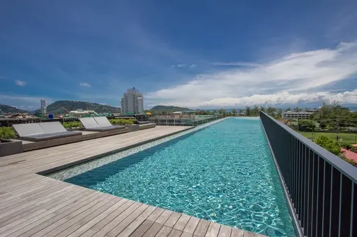 The Deck Patong 4