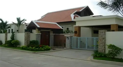 Nai Harn Baan Bua - Baan Pratum 5