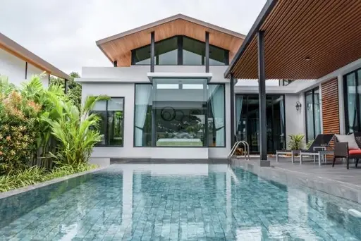 Nai Harn Baan Bua - Baan Varij 1