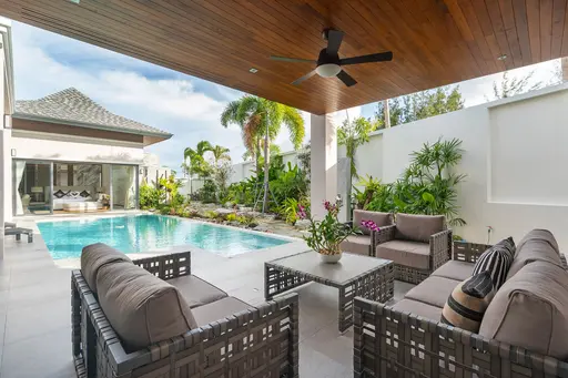The Breeze Villas 6